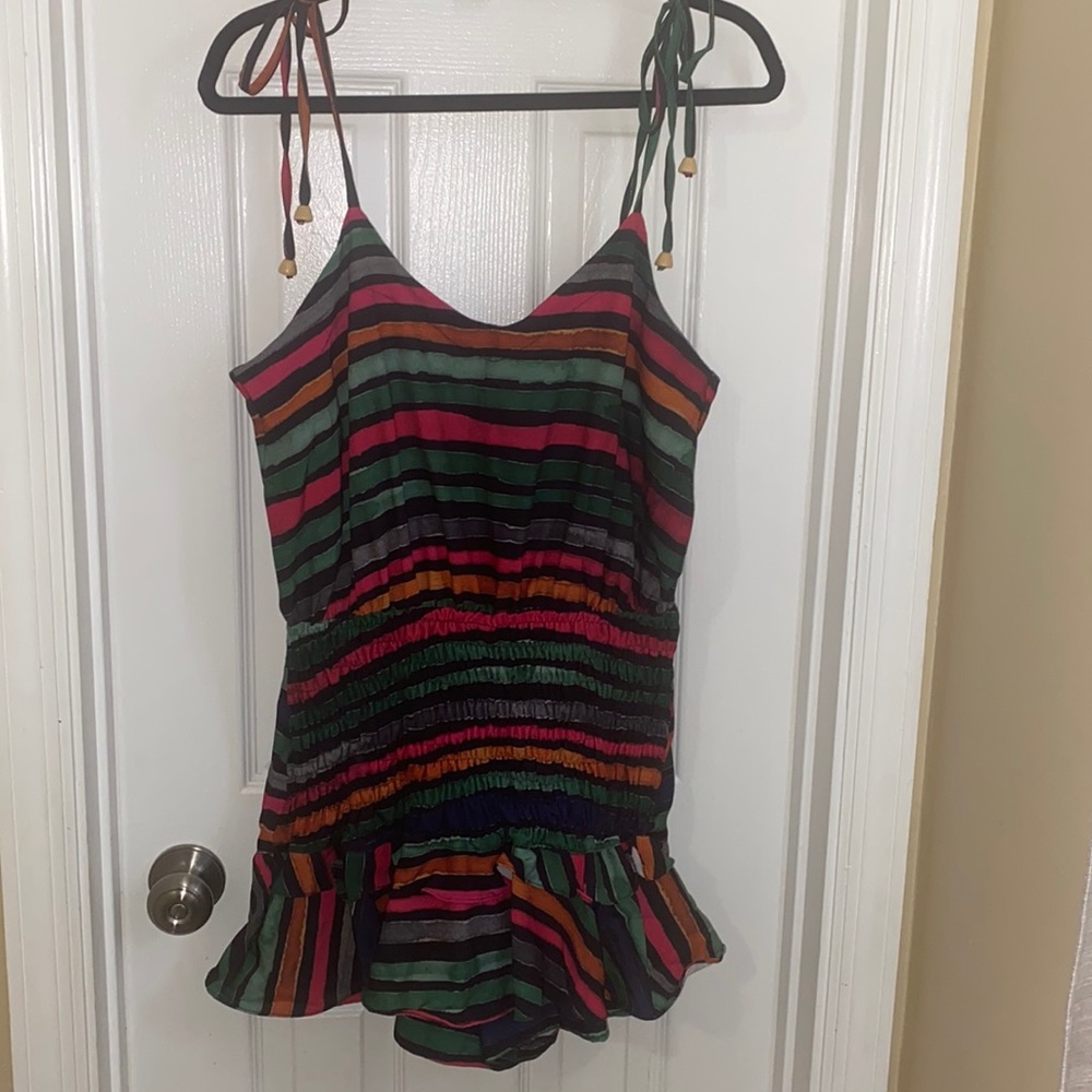 UAU Conceito size 42. USA size 10 Romper